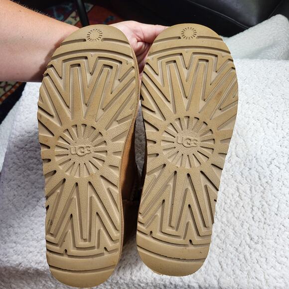 UGG Women's Classic Ultra Mini chestnut size women's bootie size 9 - Picture 5 of 6